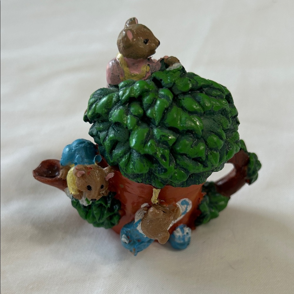 Adorable Miniature Mouse Teapot with Leafy Design Trinket box
